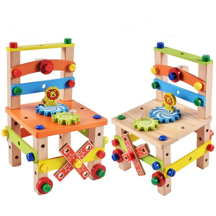 Zelfgemaakte houten stoel van bouwblokken Zelfgemaakte houten stoel van bouwblokken